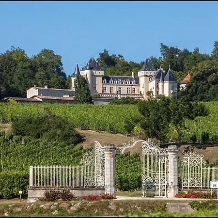 Nocleg ze śniadaniem Chateau De La Riviere 4*