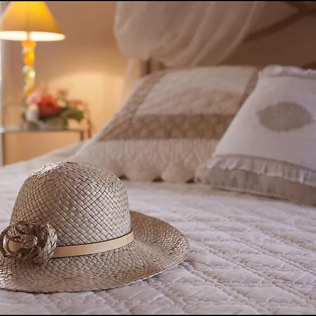 Chateau De La Riviere Frühstückspension La Riviere (Gironde)