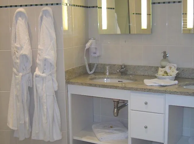 Chateau De La Riviere