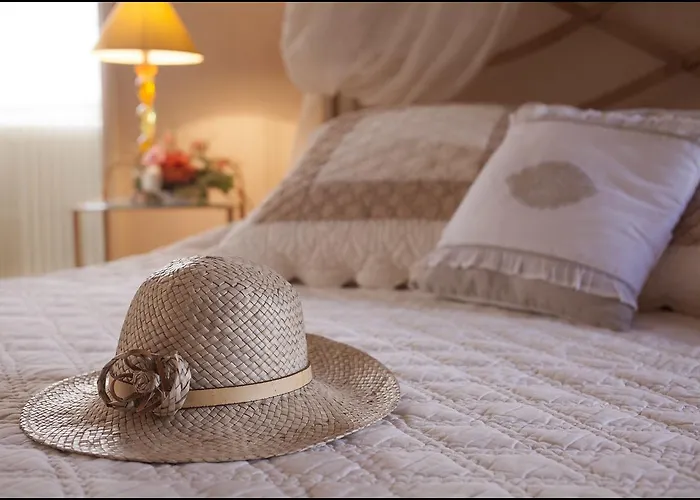 Chateau De La Riviere Отель типа 